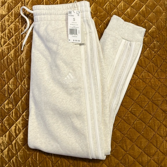 Adidas Essentials 3-Stripes Pocket Joggers | Small | *NWT* - Picture 4 of 8